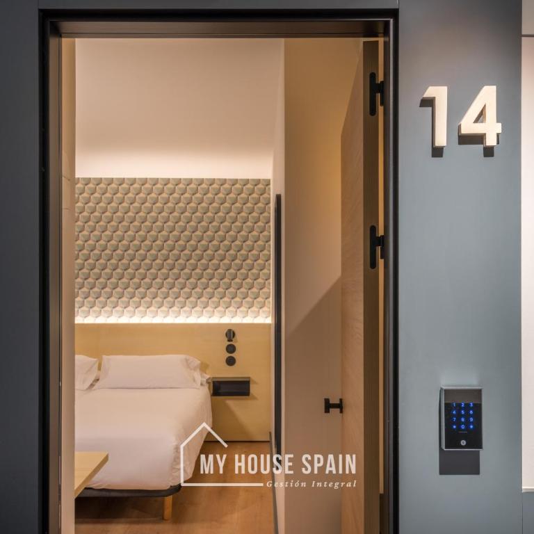 Novarooms by MyHouseSpain - Habitación Doble con baño privado - 2 camas - 2
