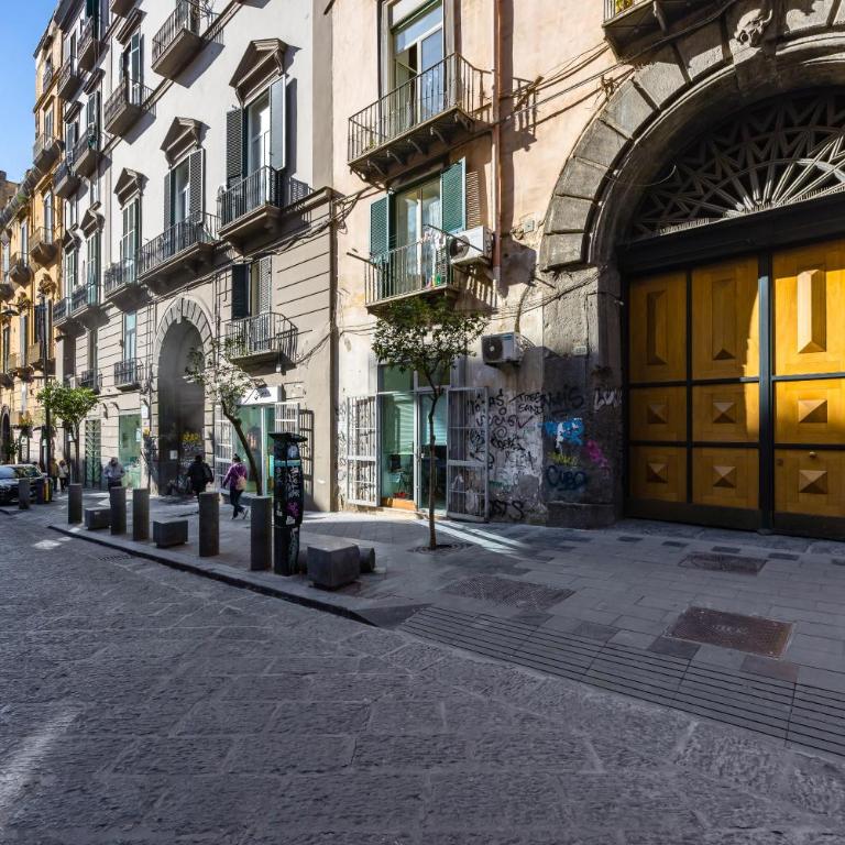 DUOMO TERRACE - Luxury Apartment with Private Parking in Naples Historic Center - Two-Bedroom Apartment - 53