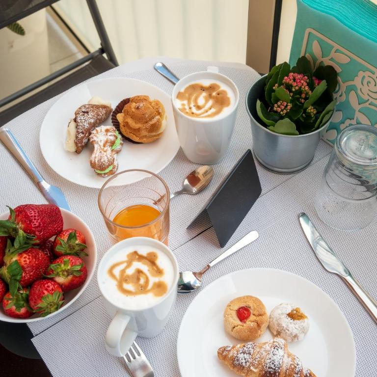 Ciccio Rooms and breakfast - Self check-in - Camera Matrimoniale Deluxe con Balcone e Vista Mare - 12