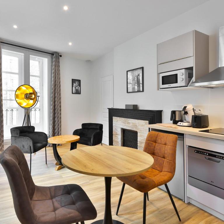 La Villa des Consuls - Gîte de tourisme de charme - One-Bedroom Premium Apartment - Cinema theme - 4