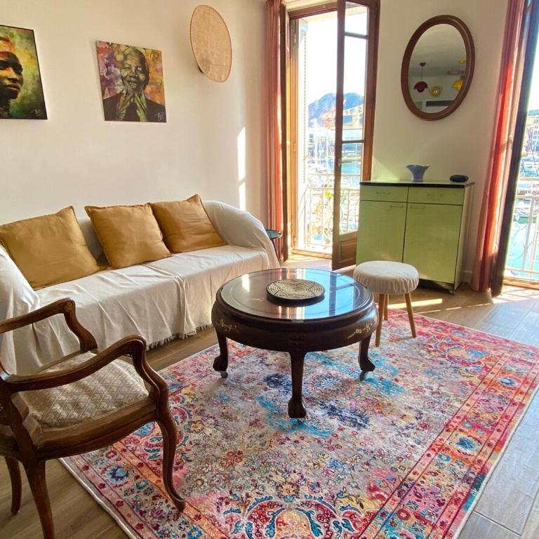 Le Cosy VIP, une vue perchée sur le Vieux Port - Apartamento de 1 dormitorio - 58