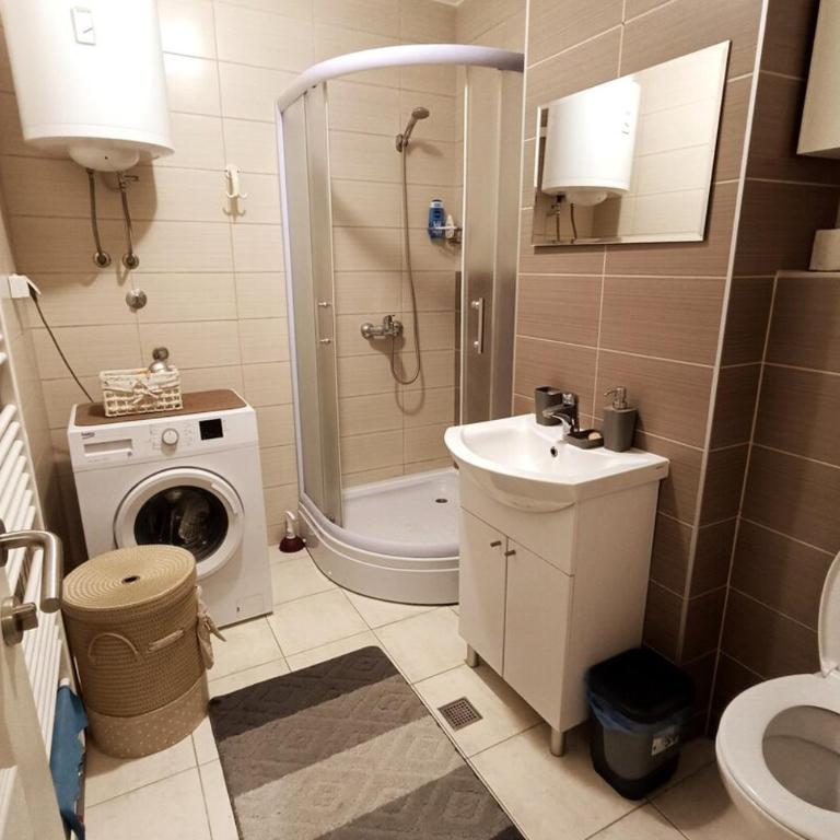 Lovely 1-bedroom rental unit with free parking - Apartman sa 1 Spavaćom Sobom - 15