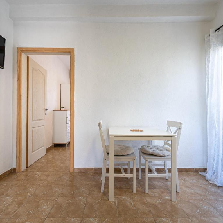 Avdic Apartments - Apartment with Balcony - 7