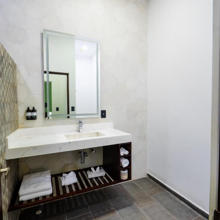 Hotel Miranda Querétaro - Superior Suite - 5