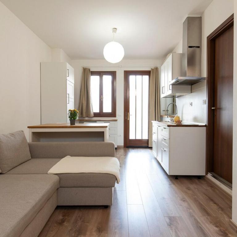 Monolocale - Piano terra - Ingresso indipendente - Appartamento con 1 Camera da Letto - 7