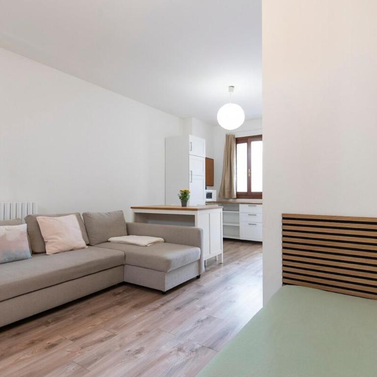 Monolocale - Piano terra - Ingresso indipendente - Appartamento con 1 Camera da Letto - 11