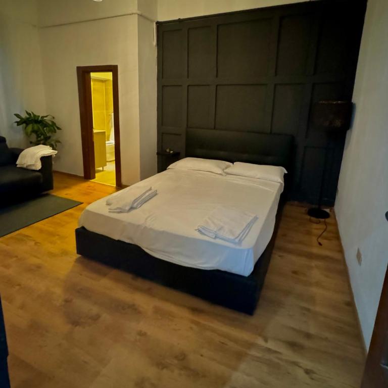 ApartHotel Verona Centro - Appartamento con 2 Camere da Letto - 16