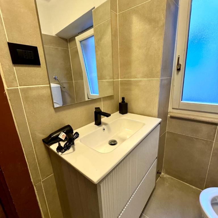 ApartHotel Verona Centro - Appartamento con 2 Camere da Letto - 19