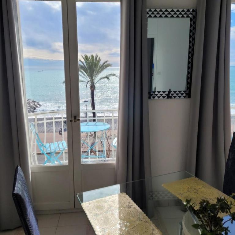 Appartements Au Cros De Cagnes - Appartement avec Balcon et Vue sur la Mer - 44