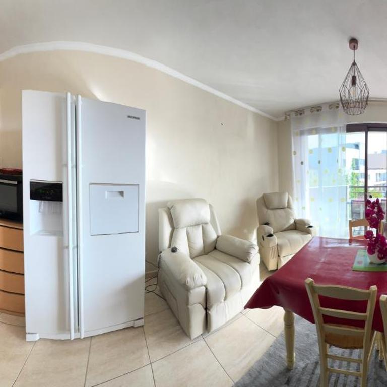 T2 climatisé au cœur de Cavalaire, avec terrasse, garage, proche des plages et commerces- Onda di mar - Appartamento con 1 Camera da Letto - 3