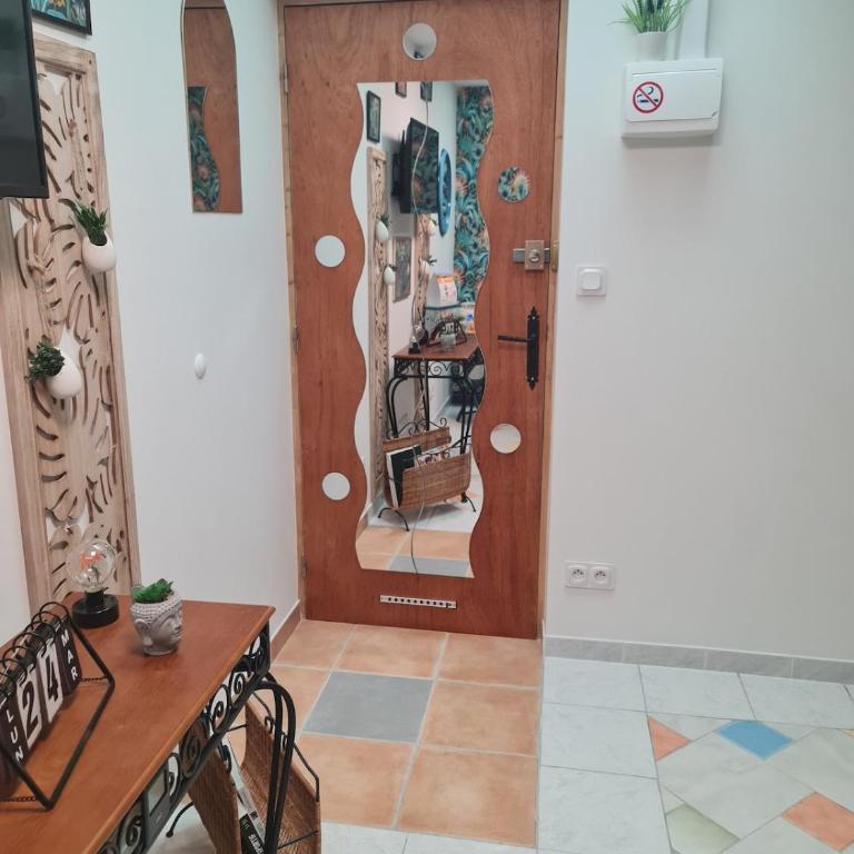 La Tropicale, studio climatisé avec parking, Proche Cité médiévale - Apartment mit 1 Schlafzimmer - 15