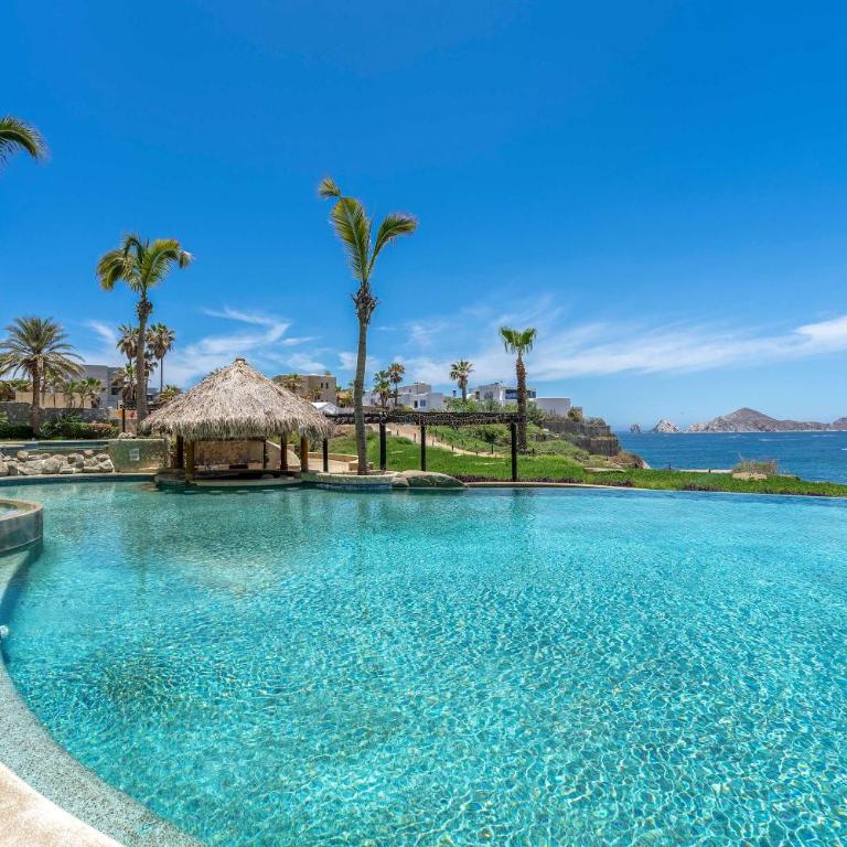 Stunning 2 BR with Ocean Views & Jacuzzi by the Beach - Apartamento - 5