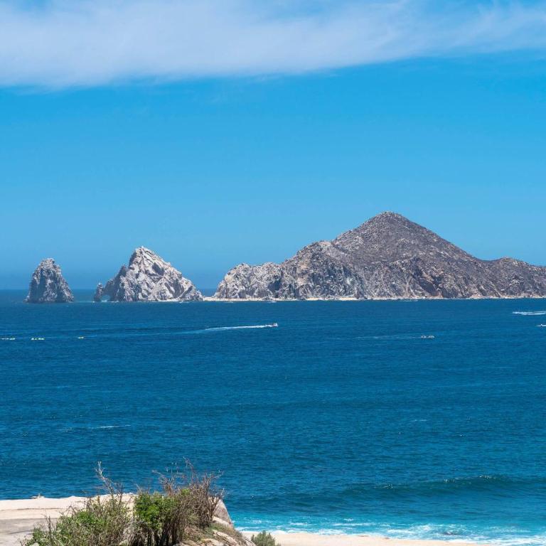 Stunning 2 BR with Ocean Views & Jacuzzi by the Beach - Apartamento - 28