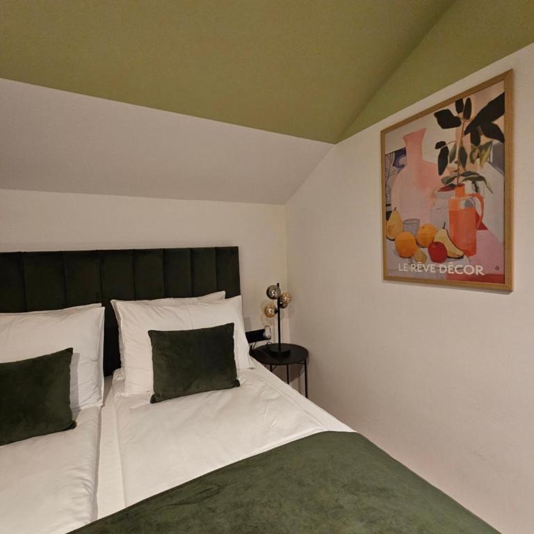 Regent Blue Apartments-Free private parking - Studio - 2