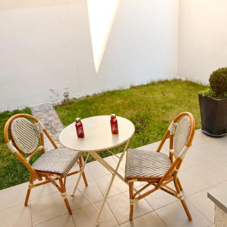 Cozy Work-Friendly flat with Backyard near forest - One-Bedroom Apartment - 7