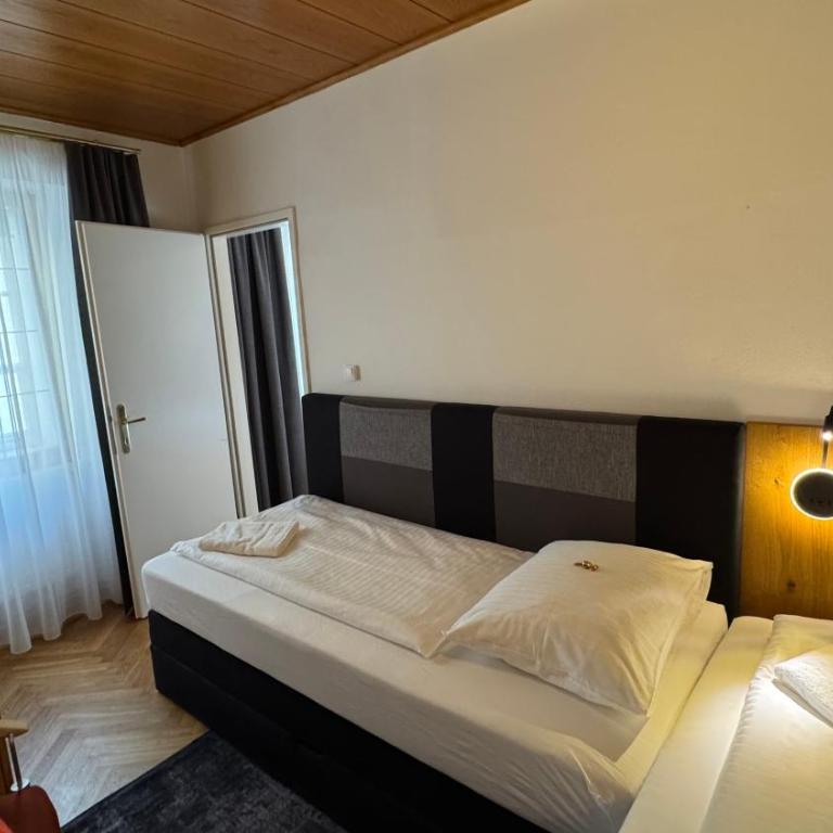 Guesthouse Mozart - Apartment House - Familienzimmer mit Dusche - 6
