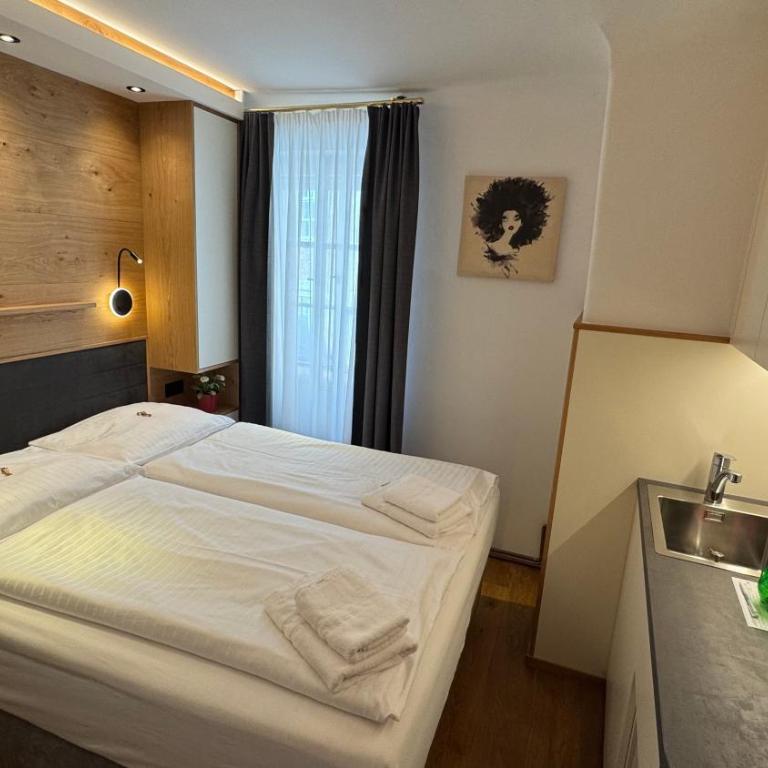 Guesthouse Mozart - Apartment House - Doppelzimmer mit eigenem Bad - 7