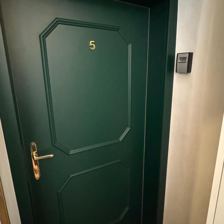 Guesthouse Mozart - Apartment House - Doppelzimmer mit eigenem Bad - 6