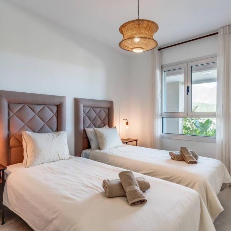 2BR Sunny Golf Apt. Tuin met Golfbaan Uitzicht - Apartamento - 9
