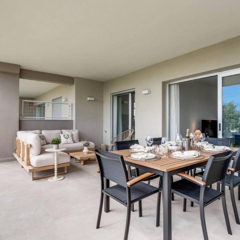 2BR Sunny Golf Apt. Tuin met Golfbaan Uitzicht - Apartamento - 21