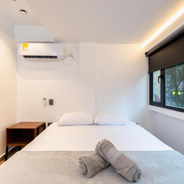 Ll 203 4BR 4Bath Apartment close to lleras park - Poblado - Medellín - Apartment - 10