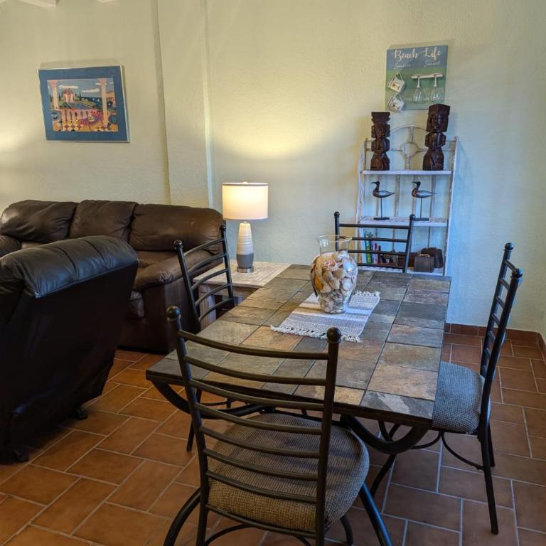 Sea Breeze Retreat 301 - Apartamento de 1 dormitorio - 2