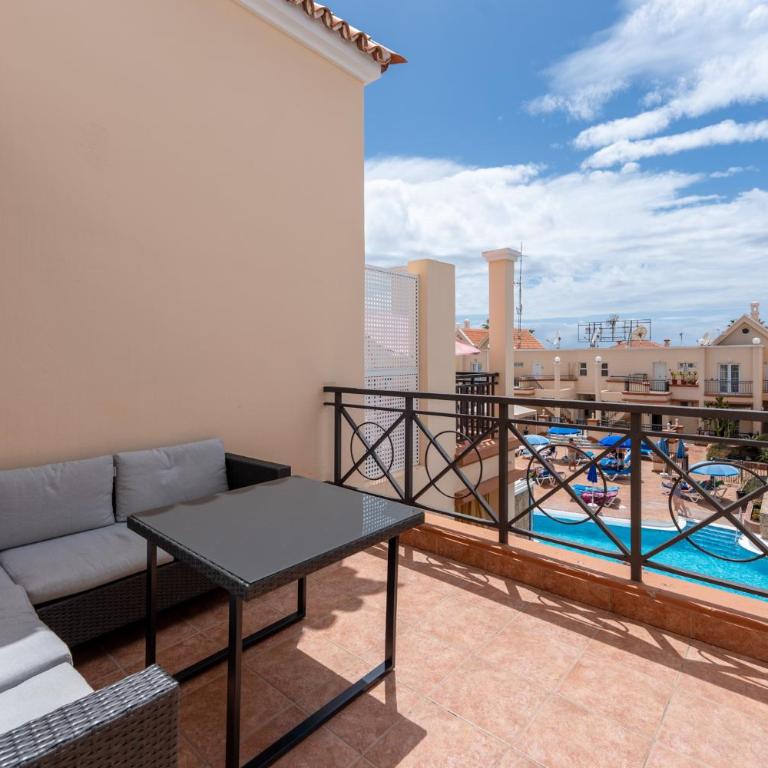 Park Beach & Pool - One-Bedroom Apartment - 7