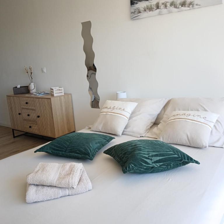 Studio tout confort avec place de parking et wifi - Apartment mit 1 Schlafzimmer - 4