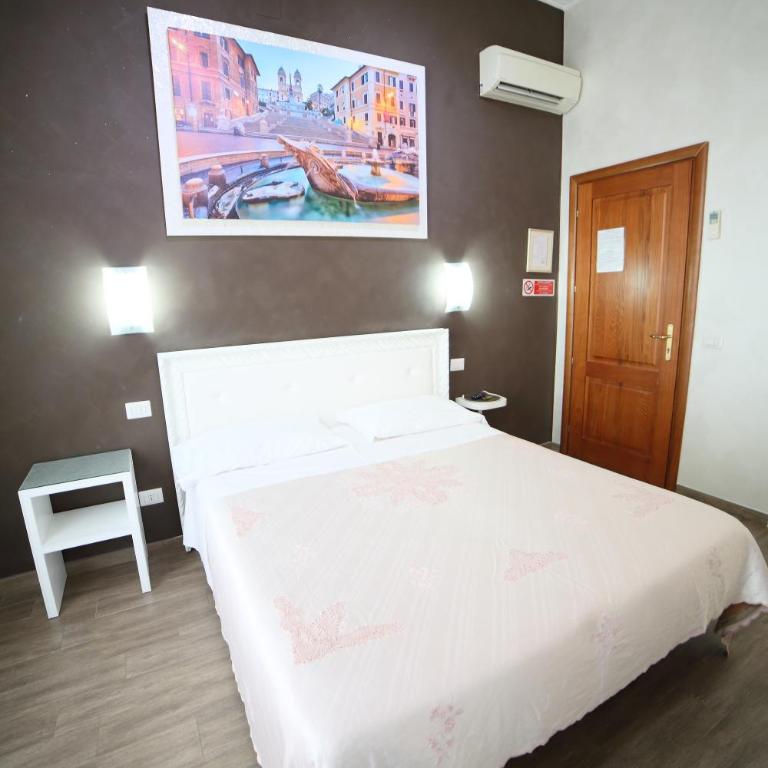 Hotel Giugiù - Camera Matrimoniale/Doppia con Letti Singoli - 2