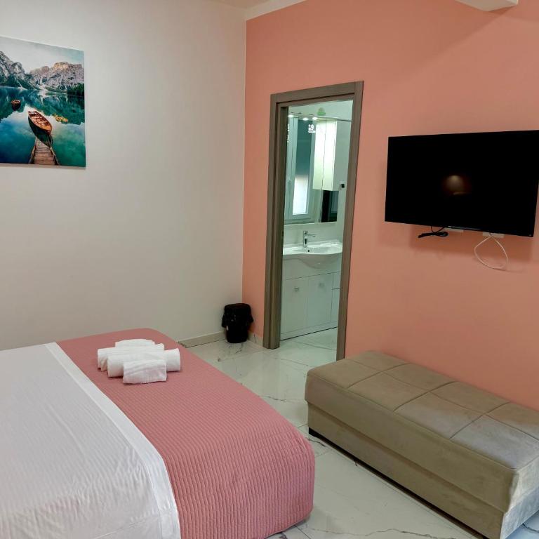 Luna Guest House - Camera Matrimoniale Deluxe con Balcone - 4