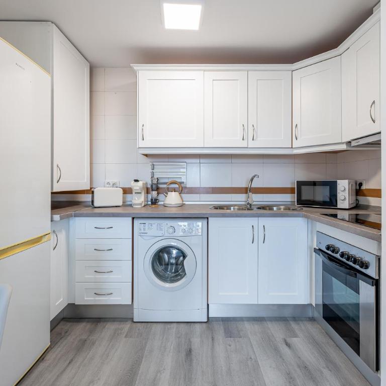 Brisa Marina Apart de Lujo en Fuengirola - Apartamento de 2 dormitorios - 2