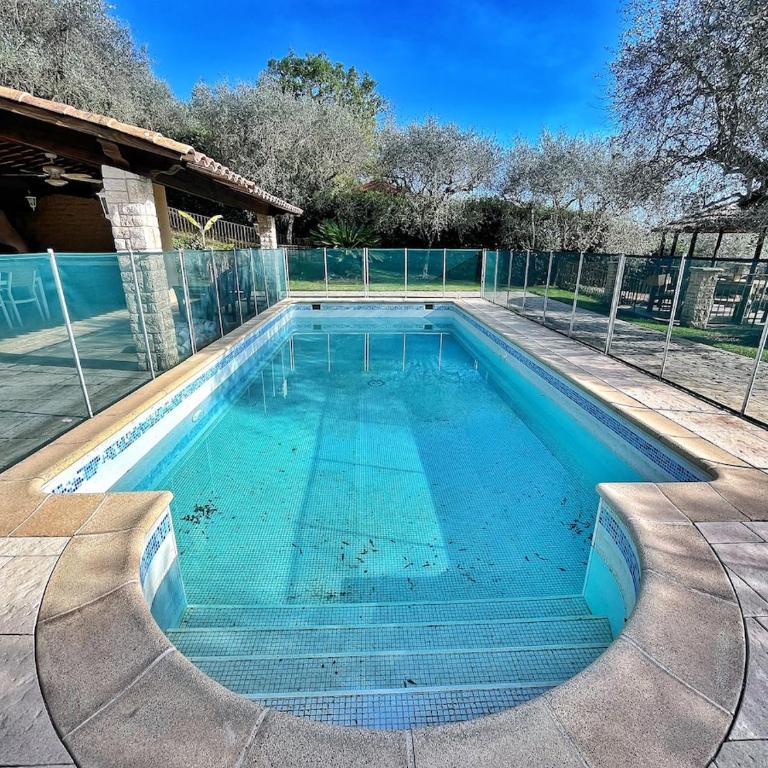 Villa dans la vallée des merveille piscine et soccer - Villa - 33