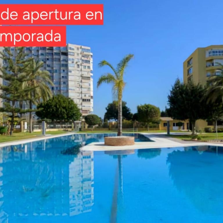La Colina Estudio Vistas al Mar y Sierra, Piscina y tren directo Aeropuerto - Estudio Familiar - 2