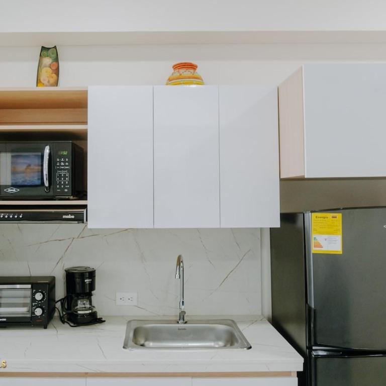 Modern Apartasuit Cartagena Beach - One-Bedroom Apartment - 13