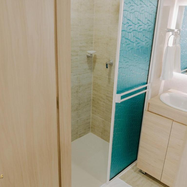Modern Apartasuit Cartagena Beach - One-Bedroom Apartment - 20