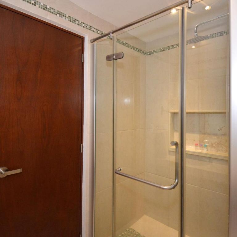 Peaceful Penthouse with Private Rooftop in Gated Community - Apartamento Deluxe de 2 dormitorios - 24