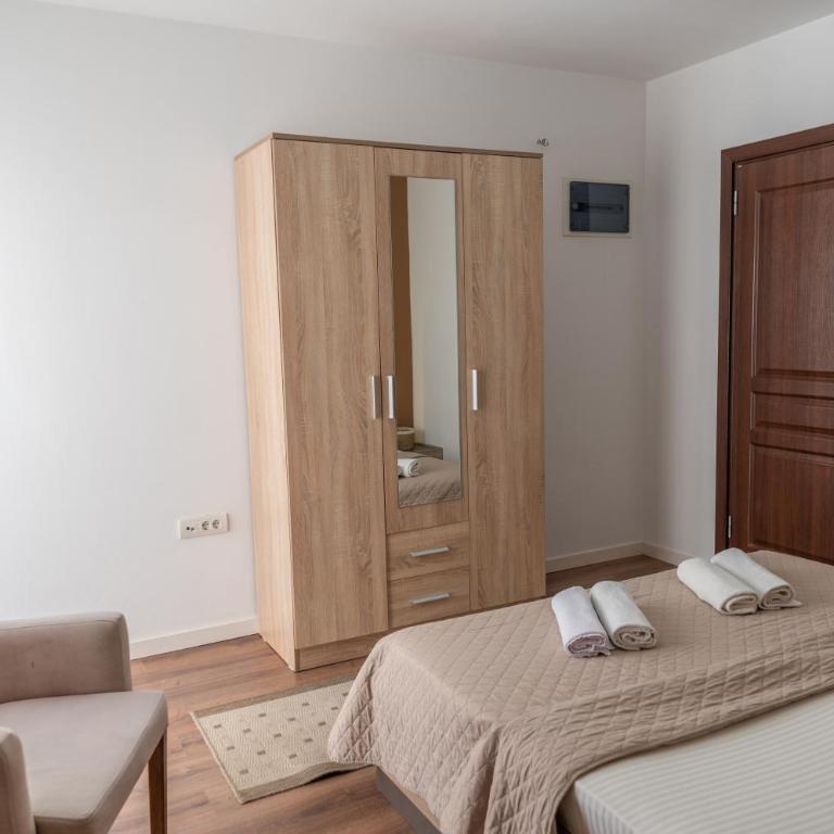 Apartments Unikat - Deluks Dvokrevetna Soba sa Bračnim Krevetom - 8