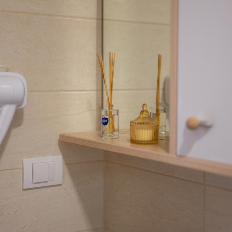 Apartments Unikat - Deluks Dvokrevetna Soba sa Bračnim Krevetom - 4