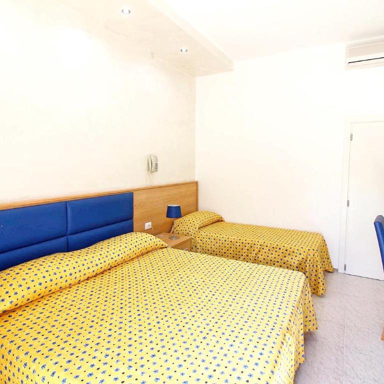 Hotel Eraclea - Camera Tripla - 2