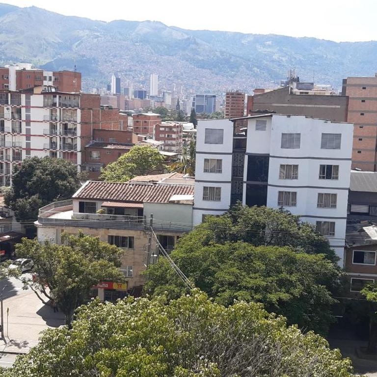 New comfortable Laureles Apartment Great location! - One-Bedroom Apartment - 17