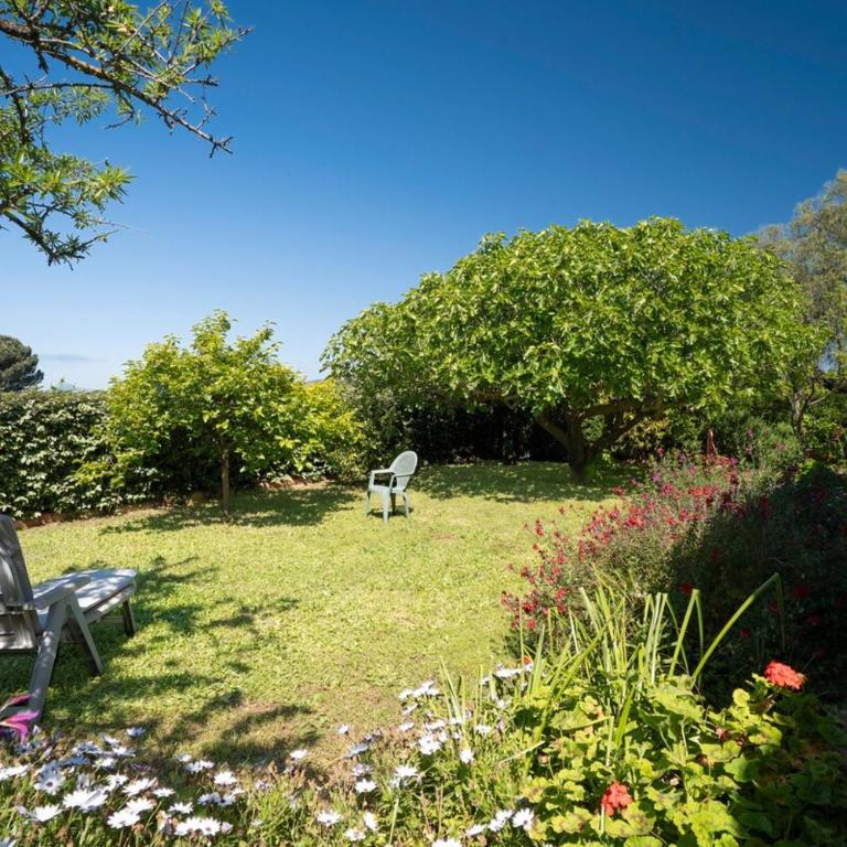 Charmante Maison et Jardin proche plage et commerces - Maison 2 Chambres - 2