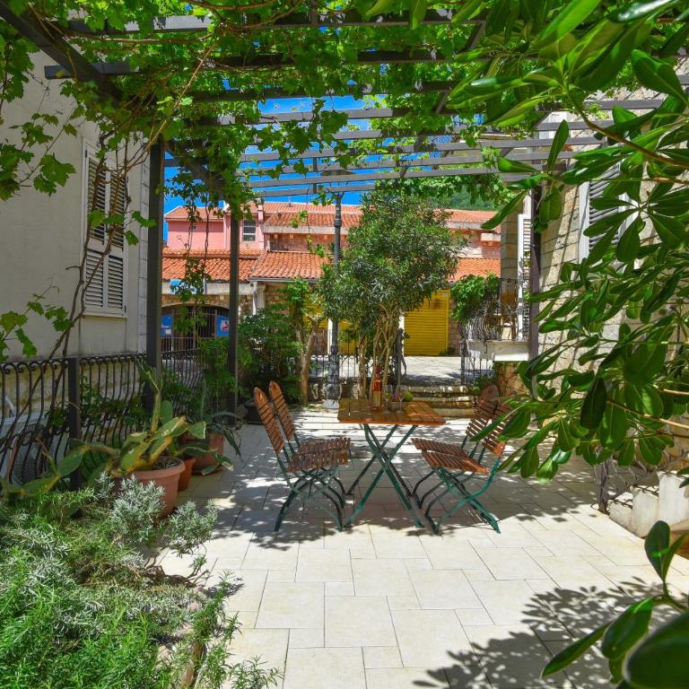 Blue Mare Apartment - Apartman s 1 Spavaćom Sobom i Vrtom - 10