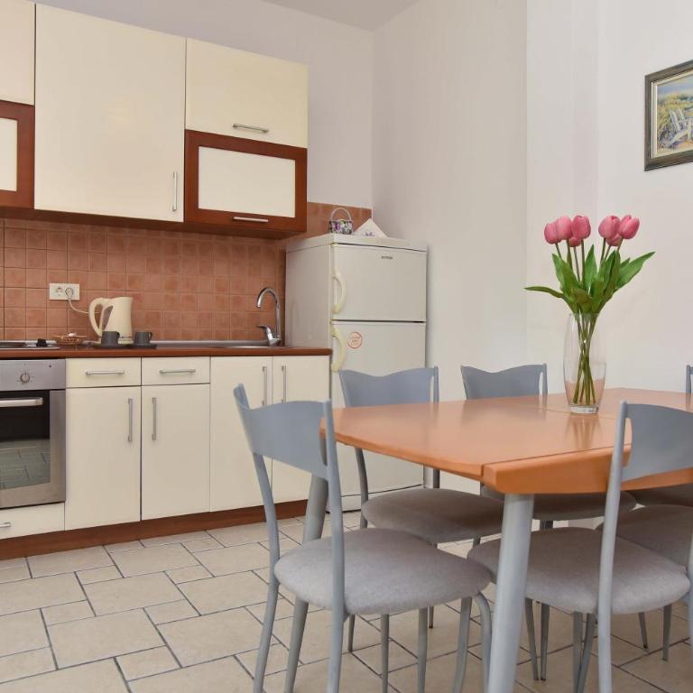 Blue Mare Apartment - Apartman s 1 Spavaćom Sobom i Vrtom - 3