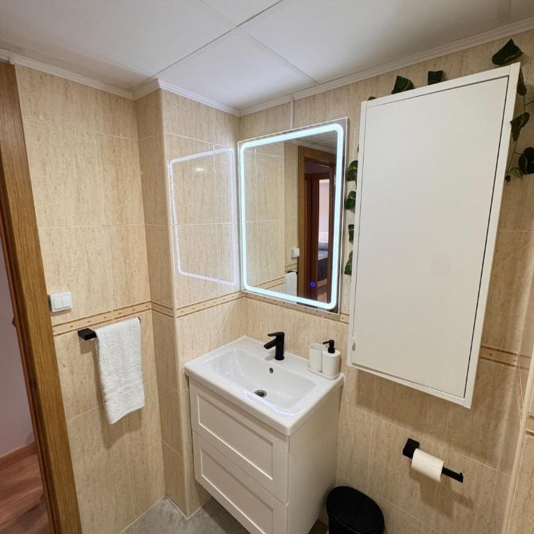 Nice apartment 150m from the beach with parking - Three-Bedroom Apartment - 12