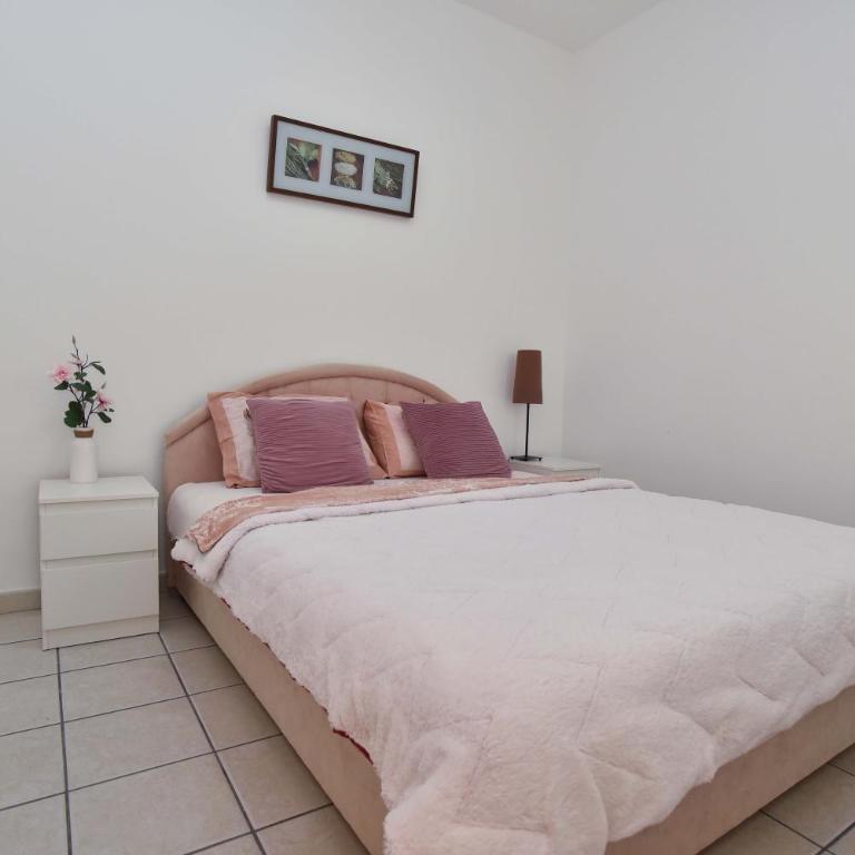 Blue Mare Apartment - Apartman s 1 Spavaćom Sobom i Vrtom - 16