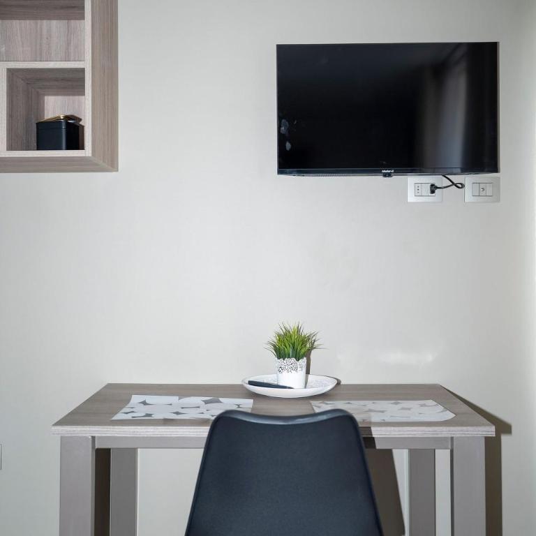 Condor Premium Terrace and grill available Wi-Fi 32-inch TV - Deluxe Double Studio - 12