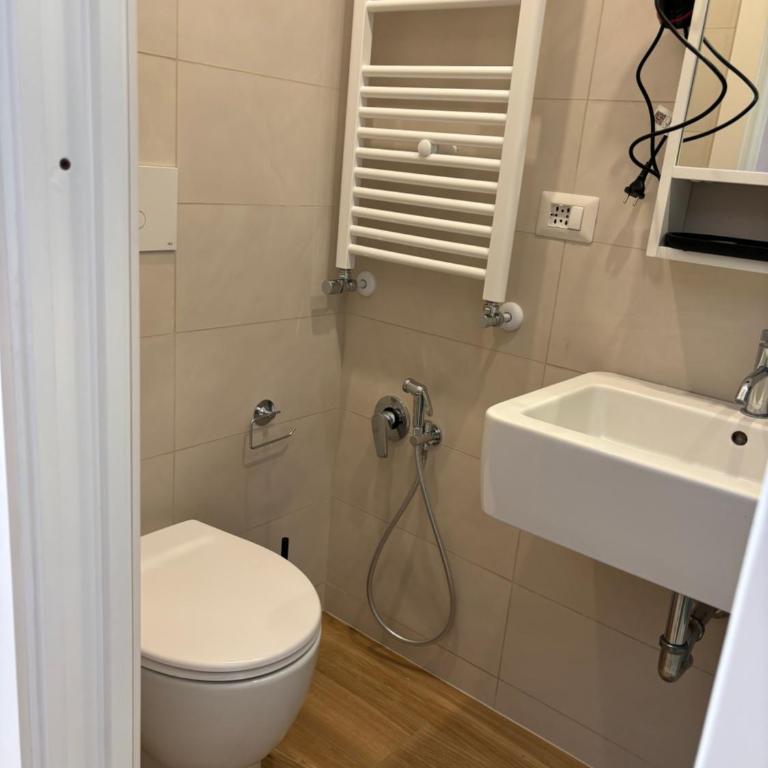 Eva suite - Camera Matrimoniale con Bagno Privato - 8
