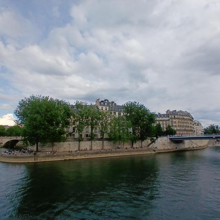 Appartement de Charme sur l'Île Saint-Louis - Élégance & Authenticité au Cœur de Paris - Appartement 1 Chambre - 8
