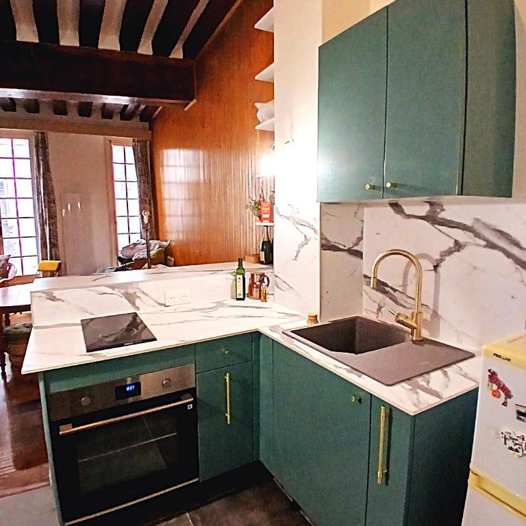 Appartement de Charme sur l'Île Saint-Louis - Élégance & Authenticité au Cœur de Paris - Appartement 1 Chambre - 3