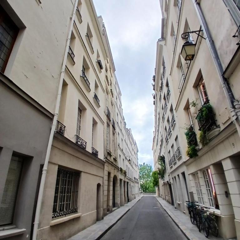 Appartement de Charme sur l'Île Saint-Louis - Élégance & Authenticité au Cœur de Paris - Appartement 1 Chambre - 16